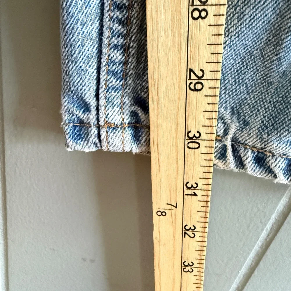 Vintage Levis 550 Womens 10 High Rise Tapered Leg Light Wash Mom Jeans 90s Y2K